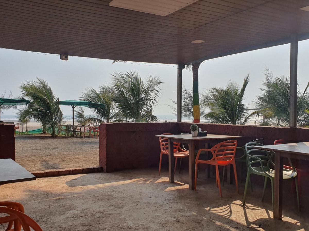 Salt Water Resort Dāpoli Exteriér fotografie